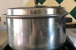 Picture of cooking pot for Thanksgiving meal.